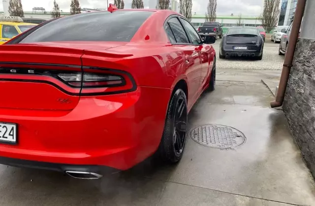 DODGE Charger 