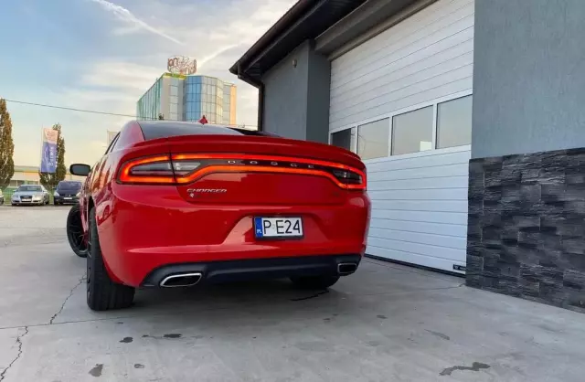 DODGE Charger 