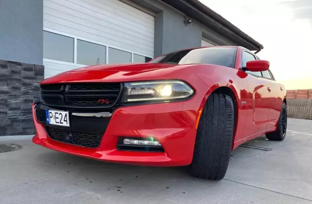 DODGE Charger 