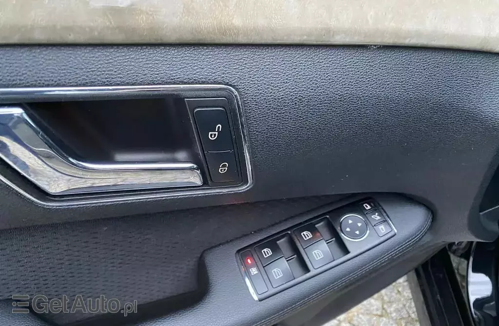 MERCEDES-BENZ Klasa E 