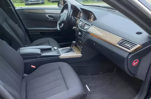 MERCEDES-BENZ Klasa E 