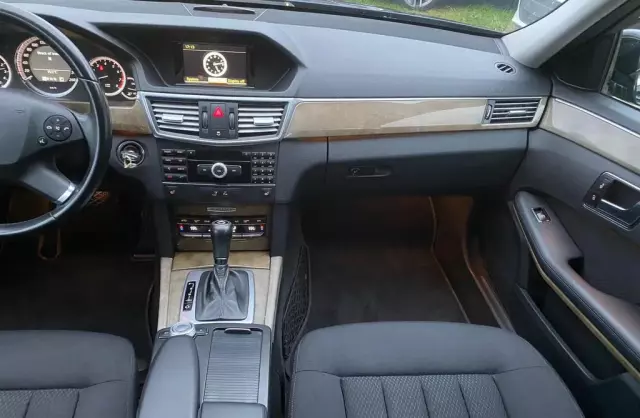 MERCEDES-BENZ Klasa E 