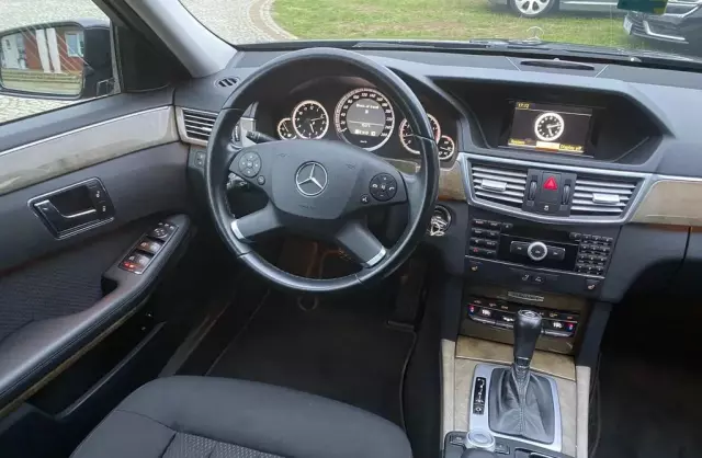 MERCEDES-BENZ Klasa E 