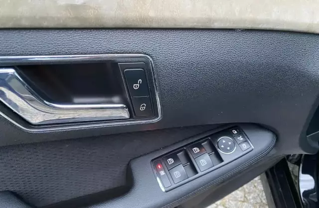 MERCEDES-BENZ Klasa E 