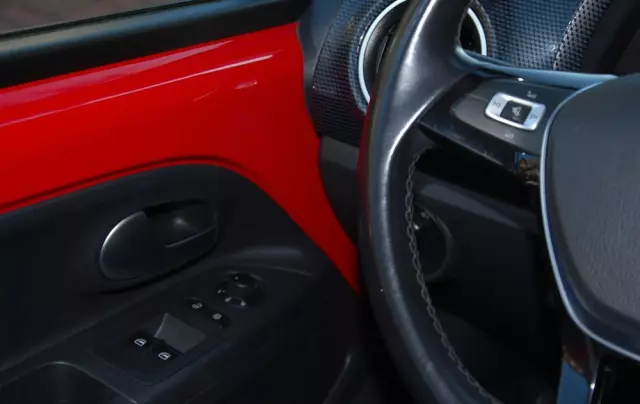 VOLKSWAGEN Up! 1.0 move