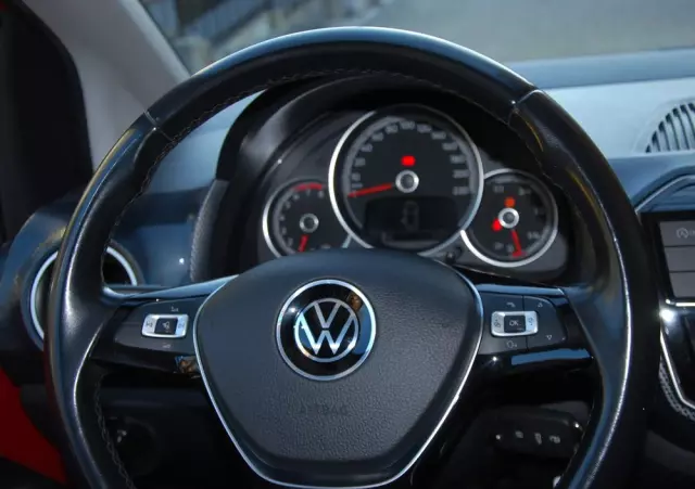 VOLKSWAGEN Up! 1.0 move