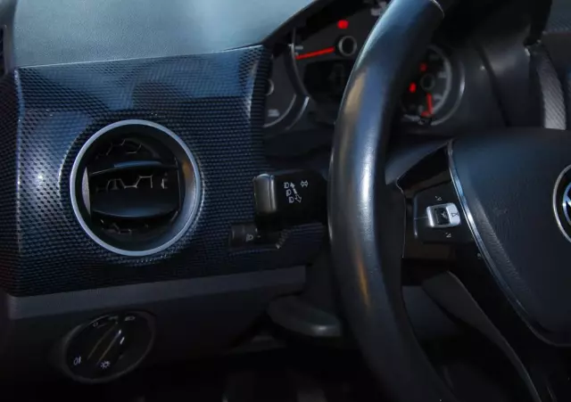 VOLKSWAGEN Up! 1.0 move