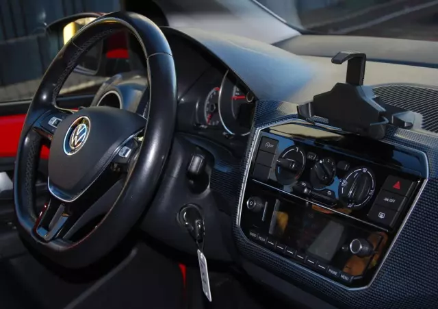 VOLKSWAGEN Up! 1.0 move