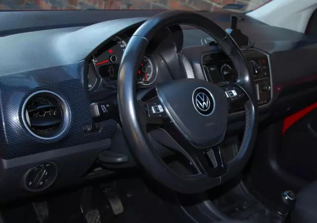 VOLKSWAGEN Up! 1.0 move