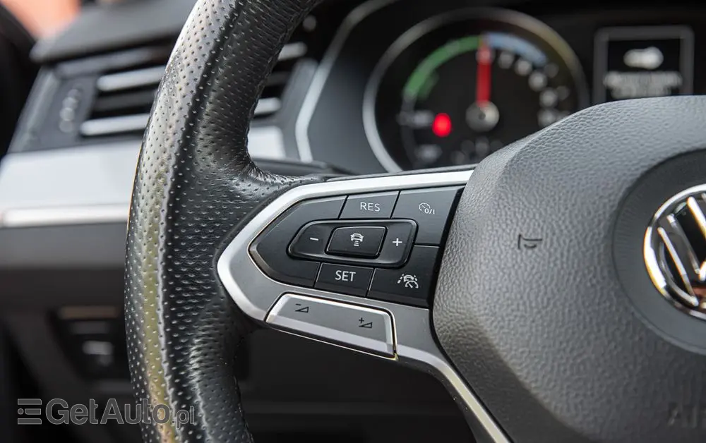 VOLKSWAGEN Passat Ver-1-4-tsi-plug--in-hybrid-gte-dsg