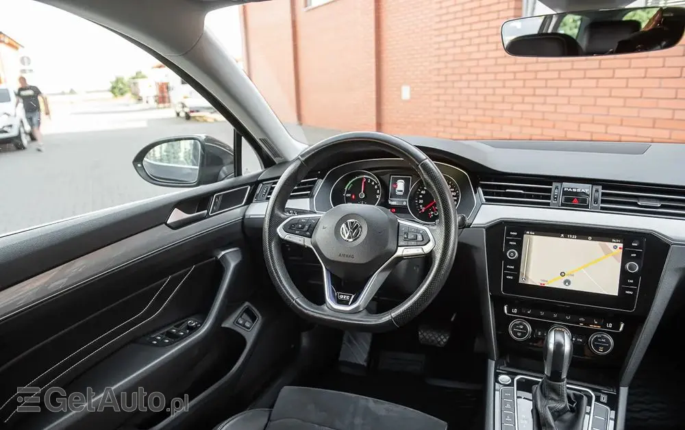 VOLKSWAGEN Passat Ver-1-4-tsi-plug--in-hybrid-gte-dsg