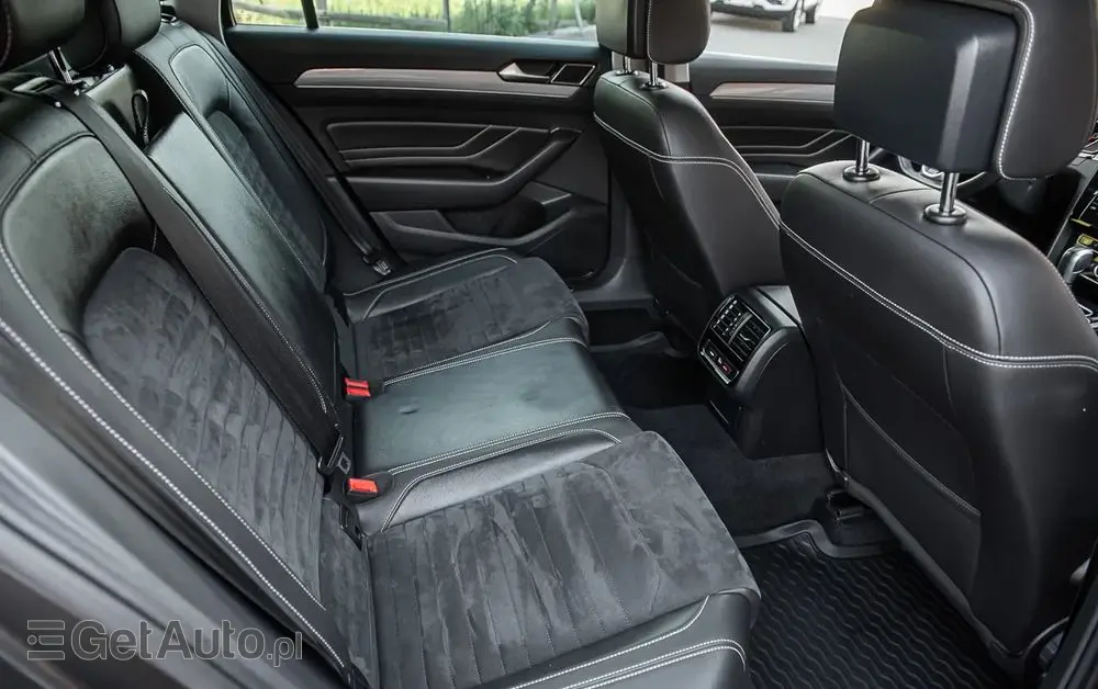 VOLKSWAGEN Passat Ver-1-4-tsi-plug--in-hybrid-gte-dsg