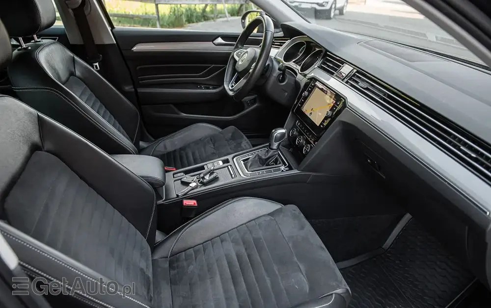 VOLKSWAGEN Passat Ver-1-4-tsi-plug--in-hybrid-gte-dsg