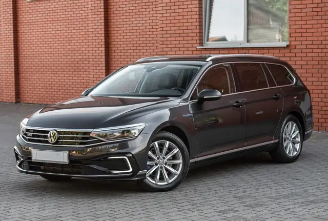 VOLKSWAGEN Passat Ver-1-4-tsi-plug--in-hybrid-gte-dsg
