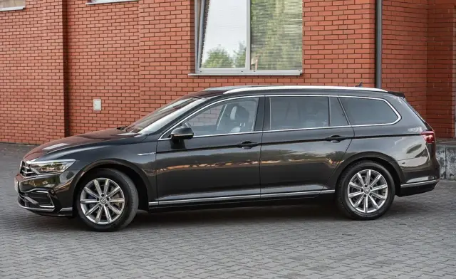 VOLKSWAGEN Passat Ver-1-4-tsi-plug--in-hybrid-gte-dsg