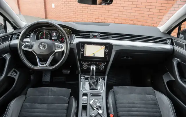 VOLKSWAGEN Passat Ver-1-4-tsi-plug--in-hybrid-gte-dsg