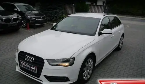 AUDI A4 