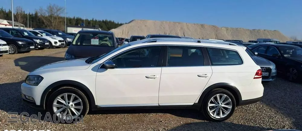 VOLKSWAGEN Passat Alltrack 