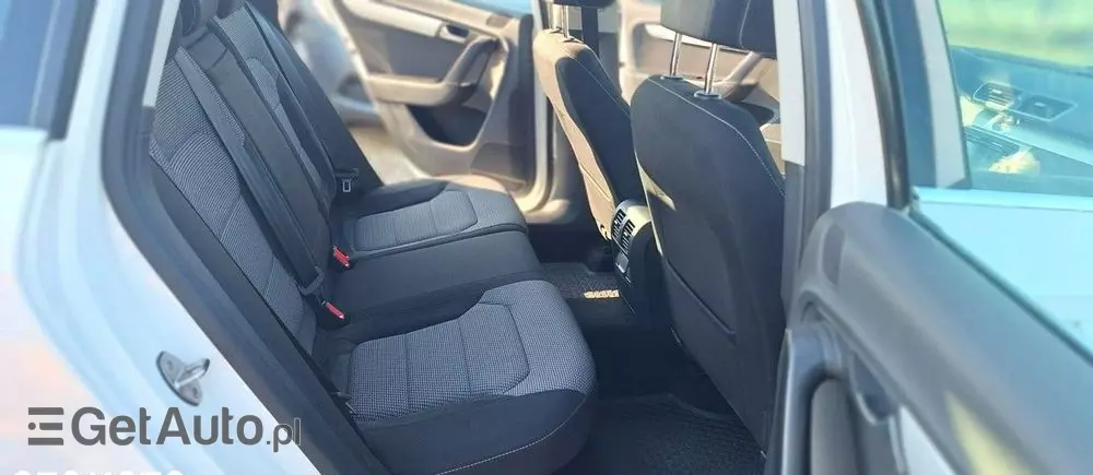 VOLKSWAGEN Passat Alltrack 