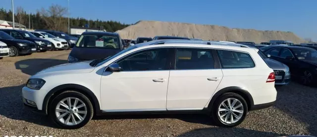 VOLKSWAGEN Passat Alltrack 