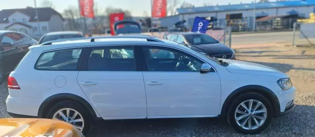 VOLKSWAGEN Passat Alltrack 