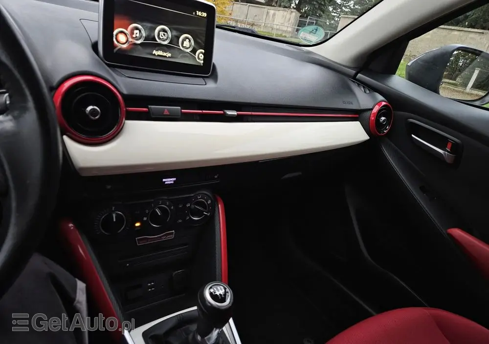 MAZDA 2 SKYACTIV-G 90 Red Edition