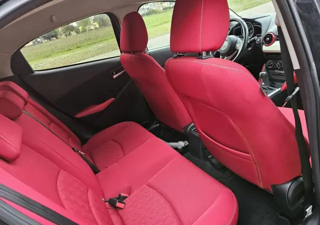 MAZDA 2 SKYACTIV-G 90 Red Edition