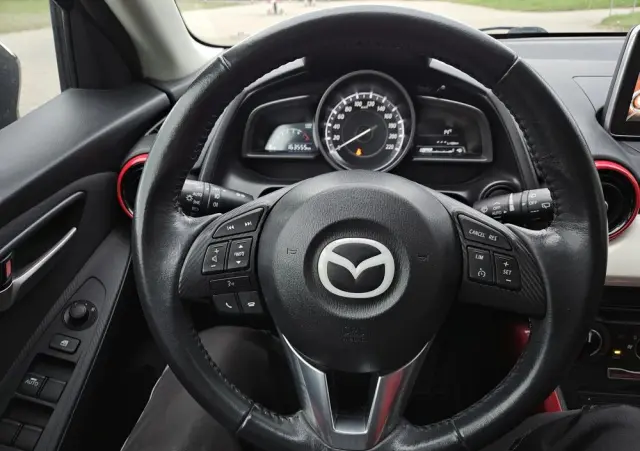 MAZDA 2 SKYACTIV-G 90 Red Edition
