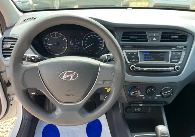 HYUNDAI I20 1.2 Trend