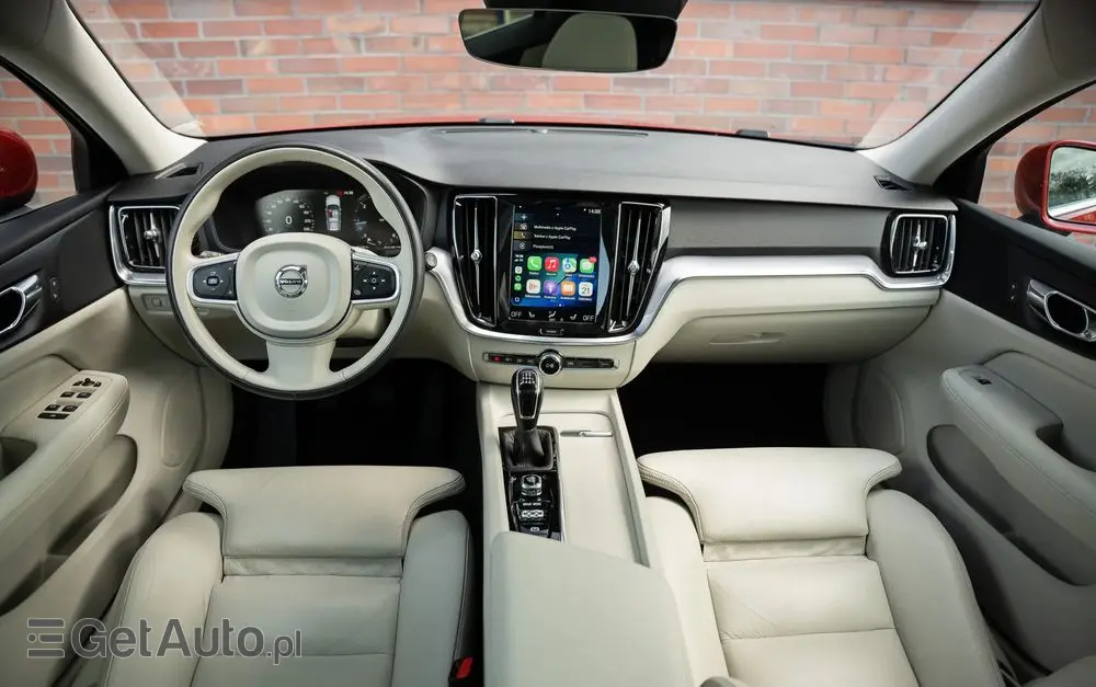 VOLVO V60 D3 Drive-E Momentum