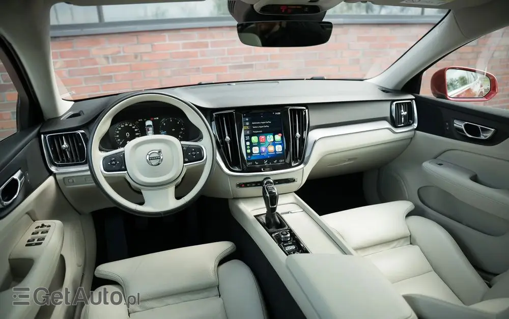 VOLVO V60 D3 Drive-E Momentum