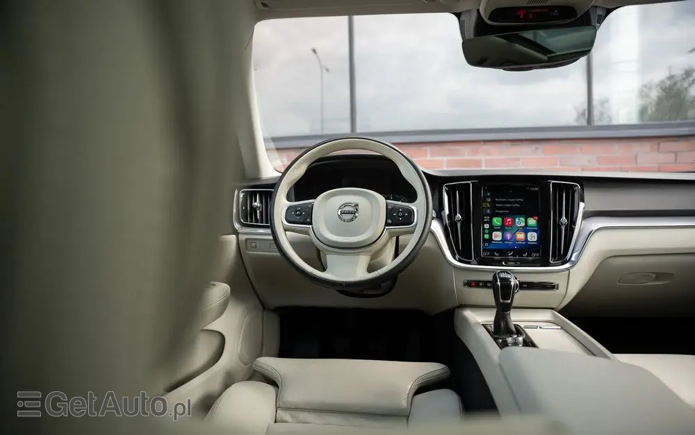 VOLVO V60 D3 Drive-E Momentum