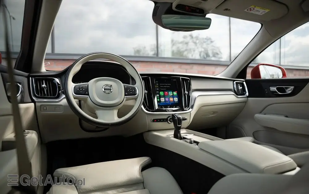 VOLVO V60 D3 Drive-E Momentum