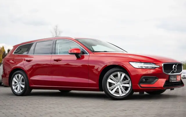 VOLVO V60 D3 Drive-E Momentum