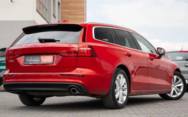VOLVO V60 D3 Drive-E Momentum