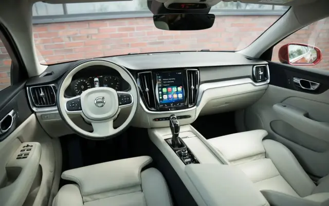 VOLVO V60 D3 Drive-E Momentum
