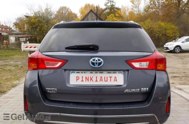TOYOTA Auris 