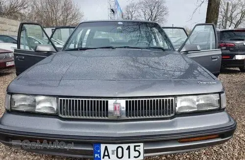 OLDSMOBILE Cutlass 
