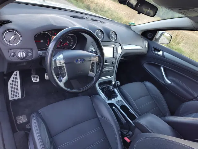 FORD Mondeo Titanium