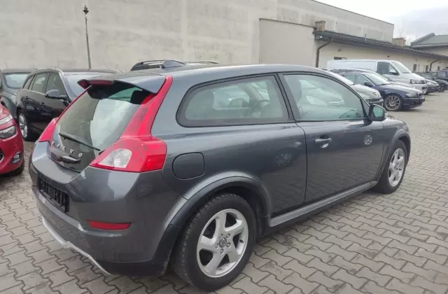 VOLVO C30 