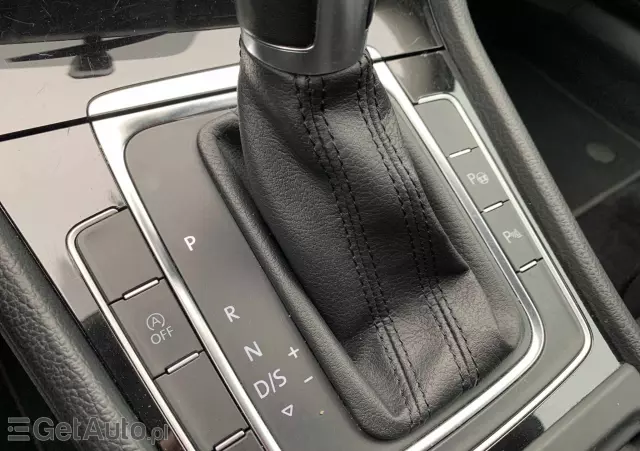 VOLKSWAGEN Golf 1.6 TDI BlueMotion Technology DSG Trendline