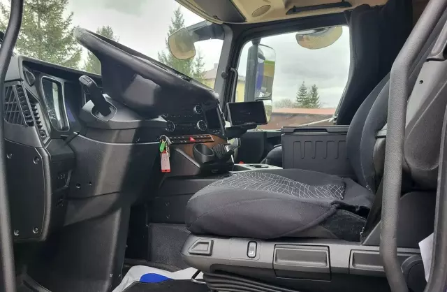 MERCEDES-BENZ Actros 