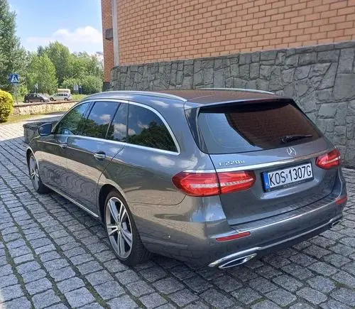 MERCEDES-BENZ Klasa E 