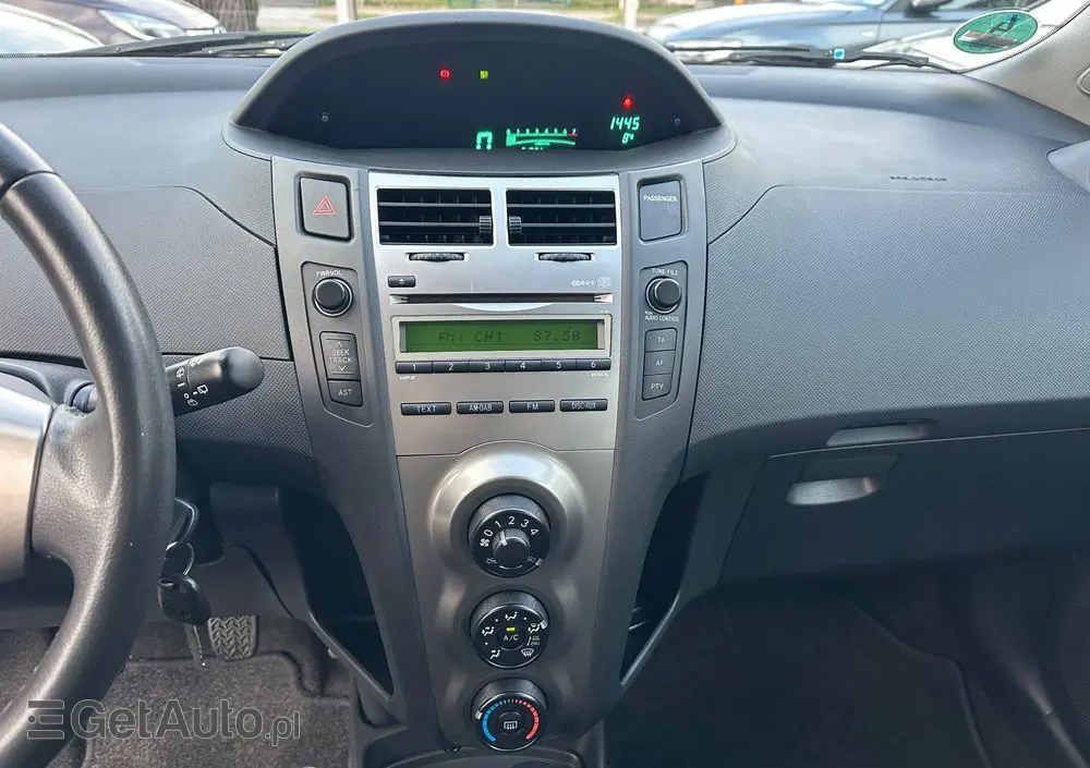 TOYOTA Yaris 1.33 VVT-i Cool+