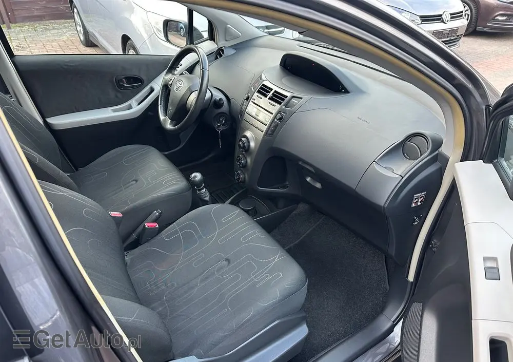TOYOTA Yaris 1.33 VVT-i Cool+