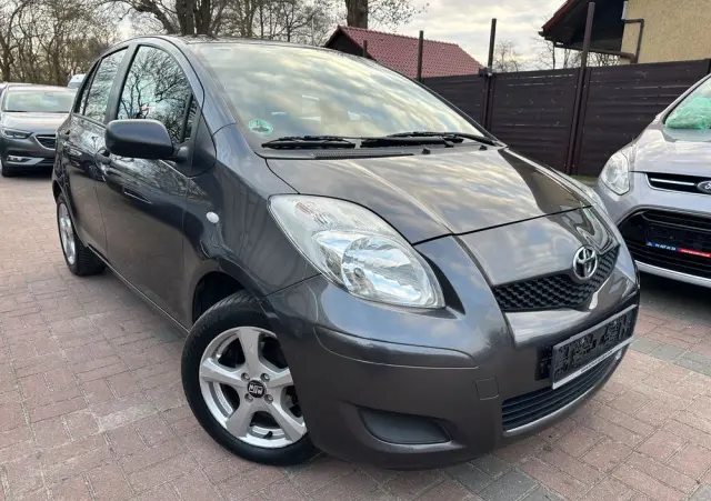 TOYOTA Yaris 1.33 VVT-i Cool+