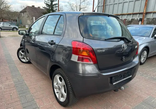 TOYOTA Yaris 1.33 VVT-i Cool+
