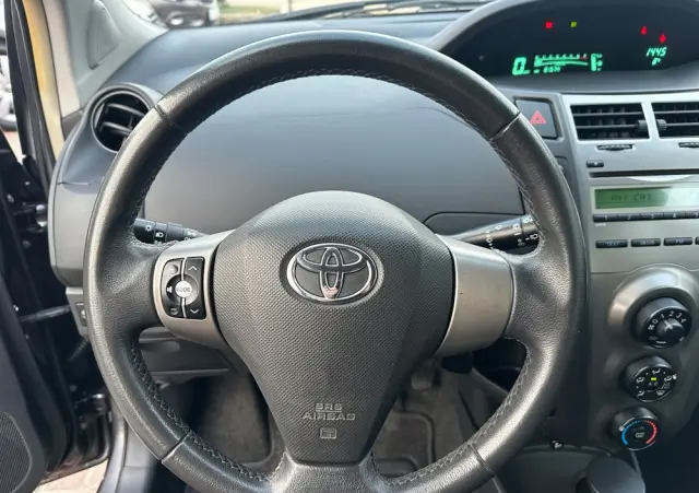 TOYOTA Yaris 1.33 VVT-i Cool+