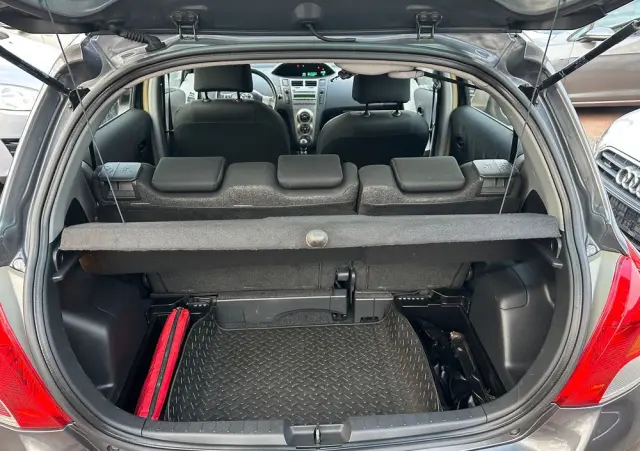 TOYOTA Yaris 1.33 VVT-i Cool+