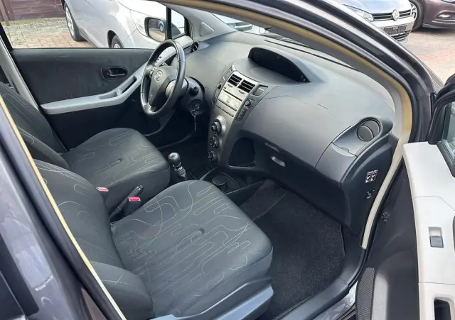TOYOTA Yaris 1.33 VVT-i Cool+